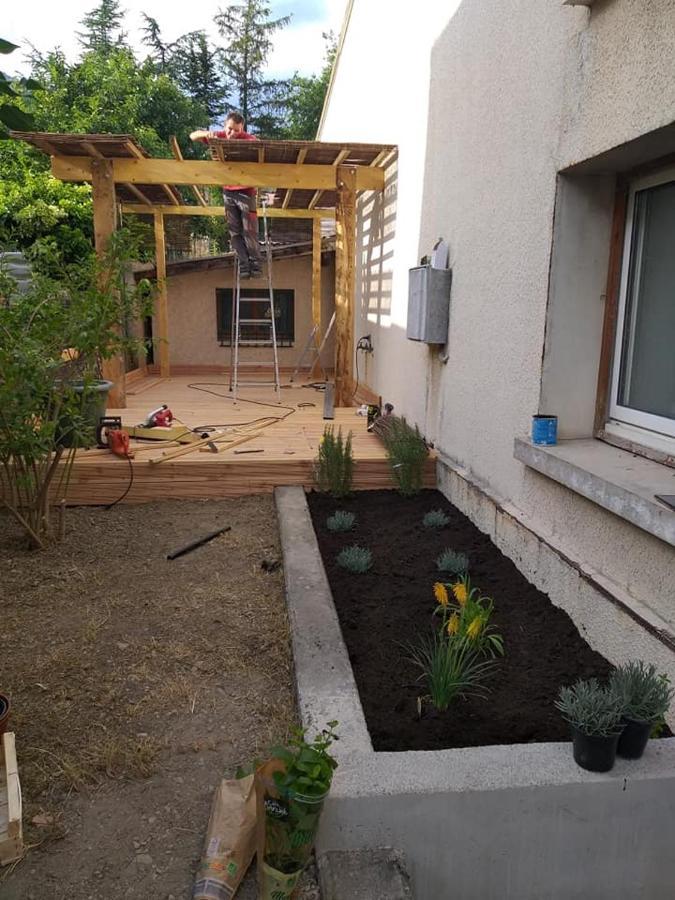 Appartement Le Pain Parasol à Espinasses Extérieur photo